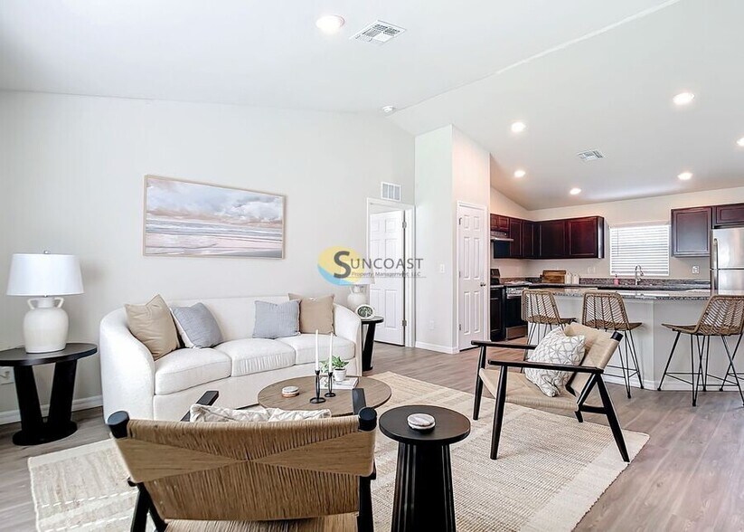 Primary Photo - 69 Ryecliffe Dr