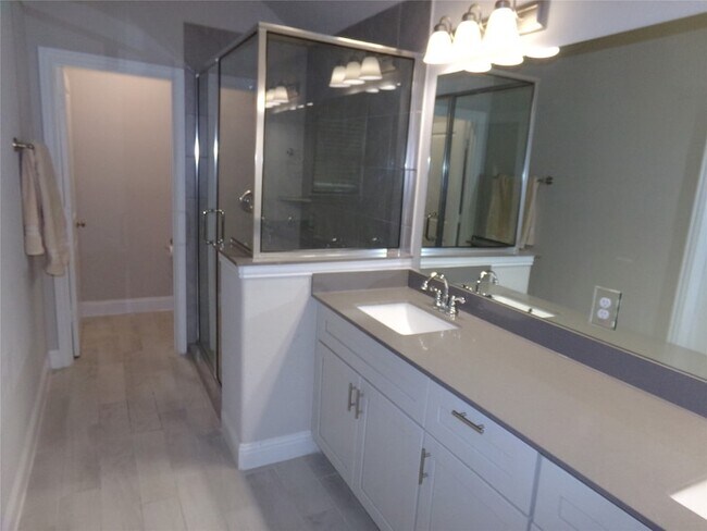 Building Photo - 1748 Redding St