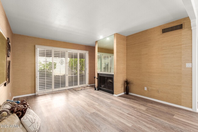 Building Photo - 6735 N 16th Pl