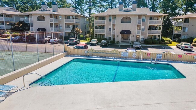 Building Photo - 4242 Pinehurst Cir