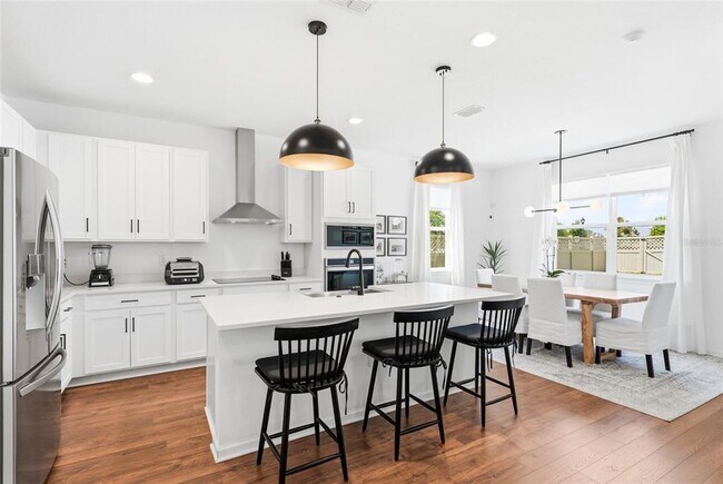 Building Photo - 5378 Lake Virginia St