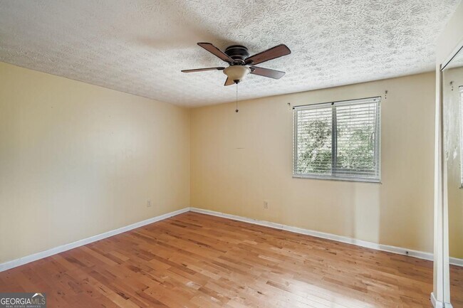 Building Photo - 6134 Raintree Bend