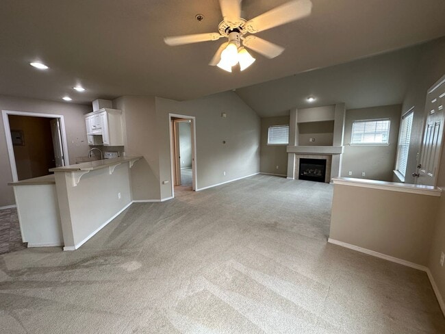 Building Photo - 1847 Kennedy Pl