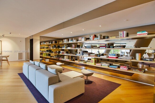 Building Photo - 2669 S Bayshore Dr