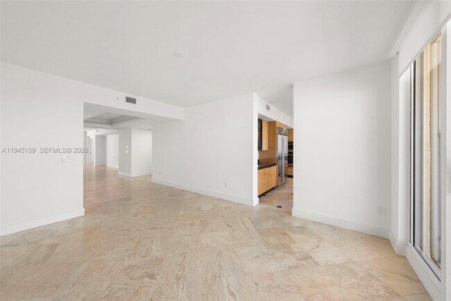 Building Photo - 789 Crandon Blvd