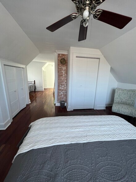 The master bedroom is very open and spacious. There are also 3 closets in the master bedroom. - 624 Park St