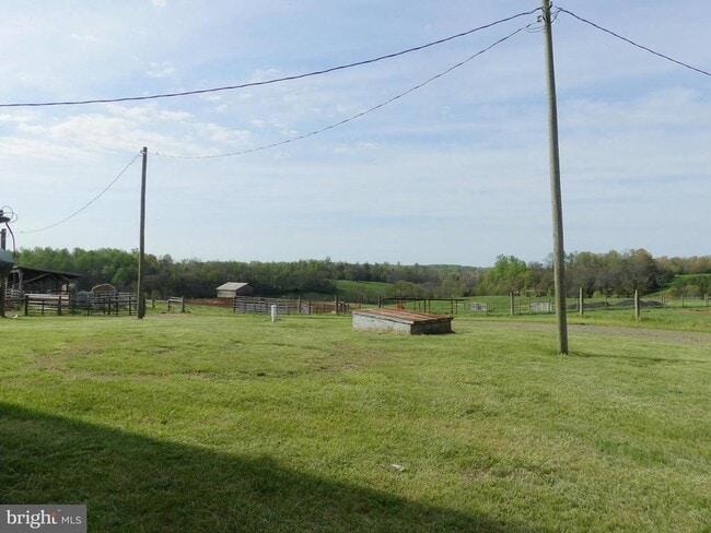 Building Photo - 792 Willis Rd