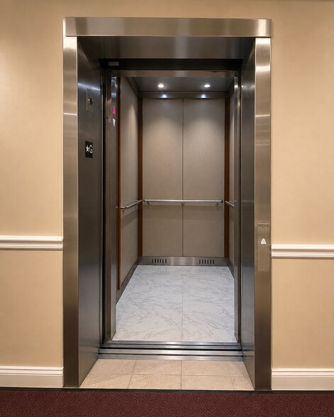 Building Elevator - 13 Morgan Dr