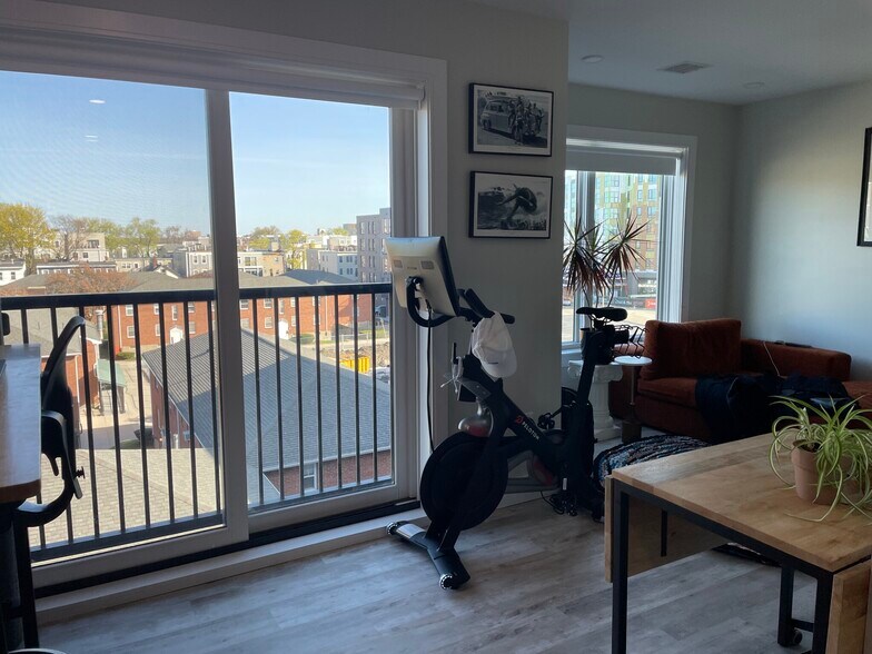 Building Photo - 200 Old Colony Ave