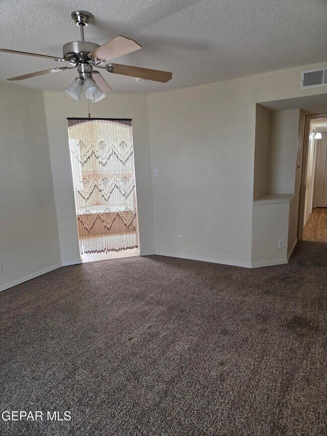 Building Photo - 3717 Hubble Dr