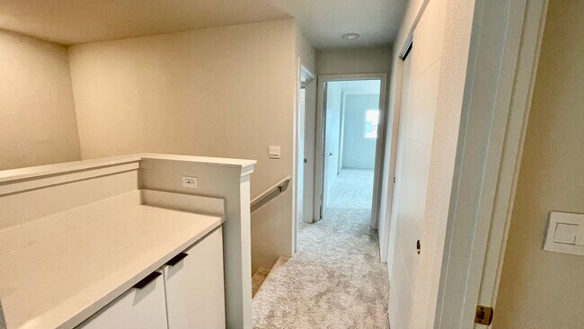 Building Photo - 4 BED/2.5 BATH HOME in Hoopili - Garage & ...