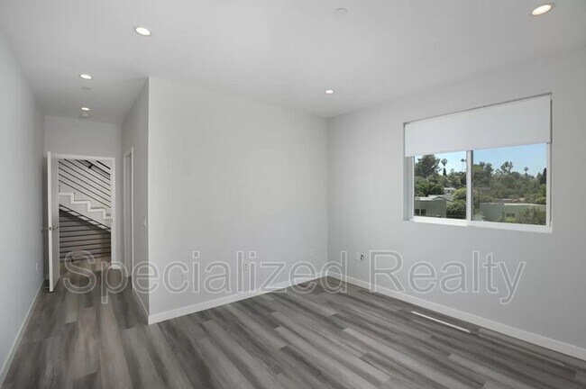Building Photo - 1406 Eagle Vista Dr