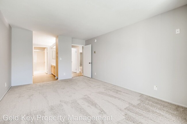 Building Photo - 2 br, 2 bath House - 11150 Kelowna Rd. #72
