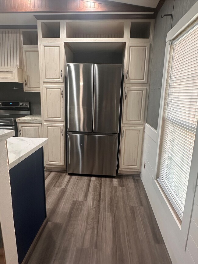 Building Photo - 14525 Oak Hill Ln