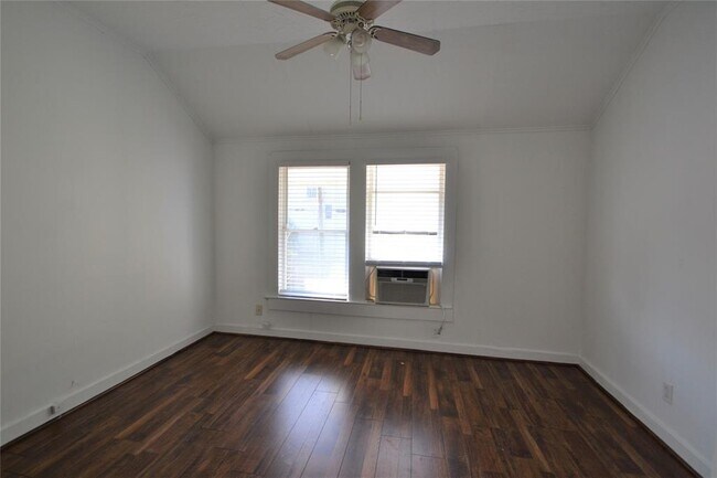Building Photo - 1517 Bonnie Brae St