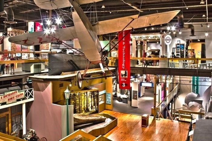 Building Photo - 231 Merry Oak Ln