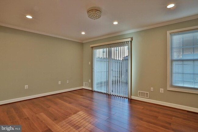 Building Photo - 3181 Welby Ct