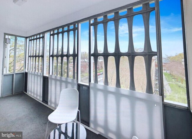 Building Photo - 1311 Delaware Ave SW