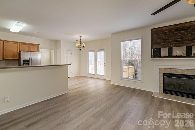 Building Photo - 160 Matlen Dr