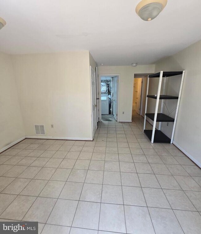 Building Photo - 15318 Gunsmith Terrace