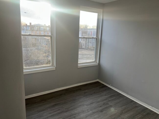 Building Photo - 257X McCulloh St