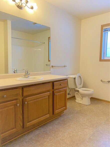 Building Photo - 855 Jeffers Rdg