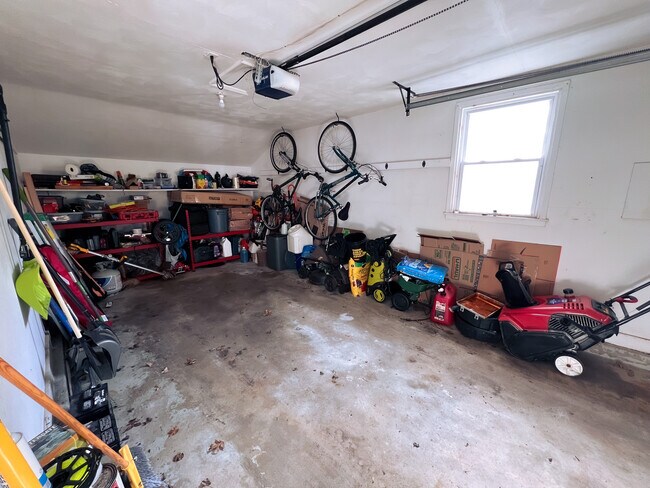 Building Photo - 215 Barbour Rd