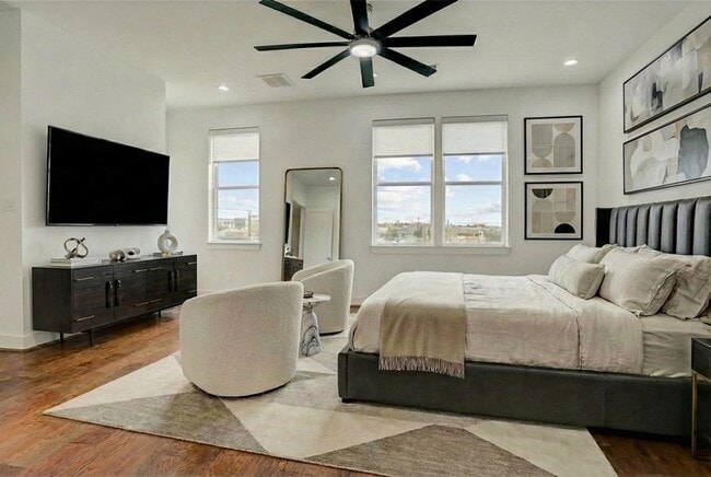 Building Photo - 6814 Hartland St