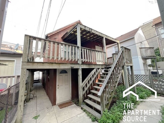 Building Photo - 2442 N Ashland Ave