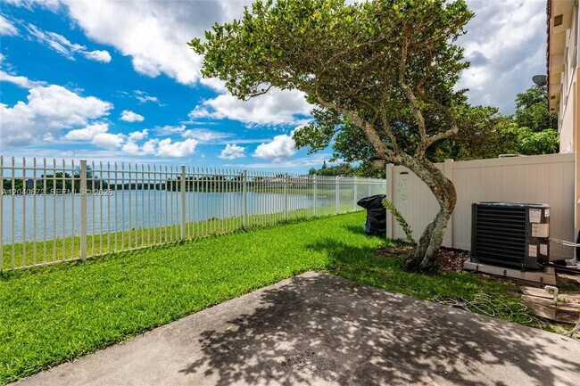 Building Photo - 2123 SW 87th Terrace
