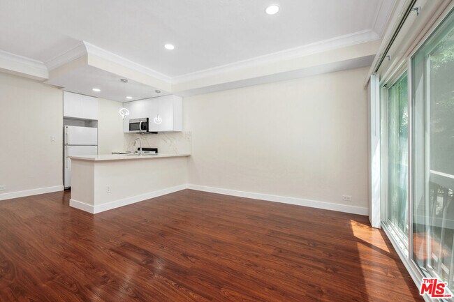 Building Photo - 1440 Veteran Ave