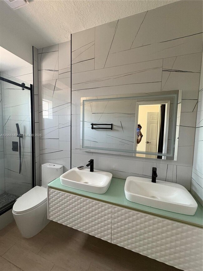 Building Photo - 5725 Tuscany Way