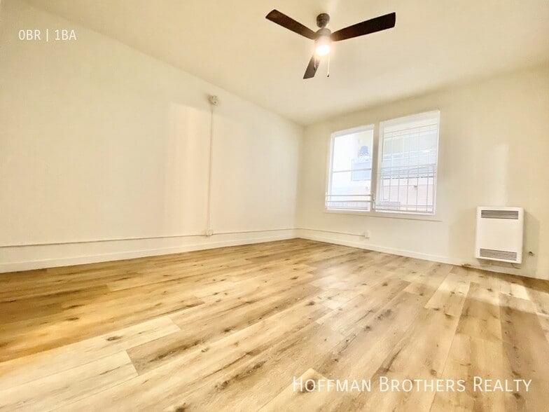 Building Photo - 960 S Oxford Ave