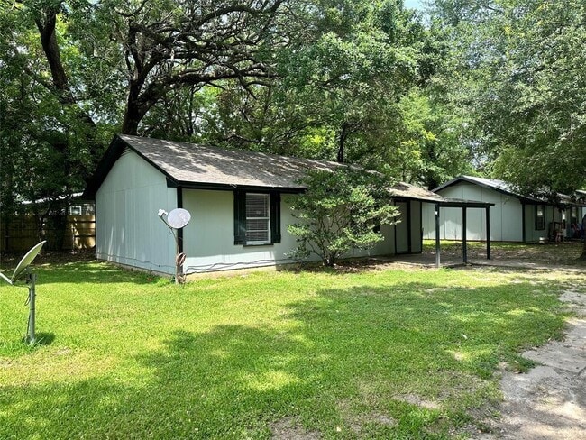 Building Photo - 107 FM 834