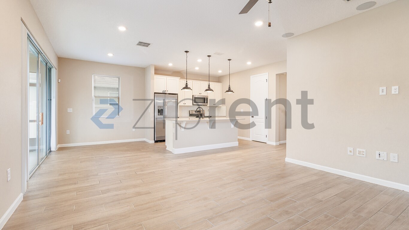 Building Photo - 1709 Hilltop Dr