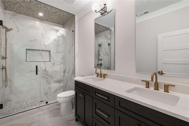 Building Photo - 402 Timberview Trail