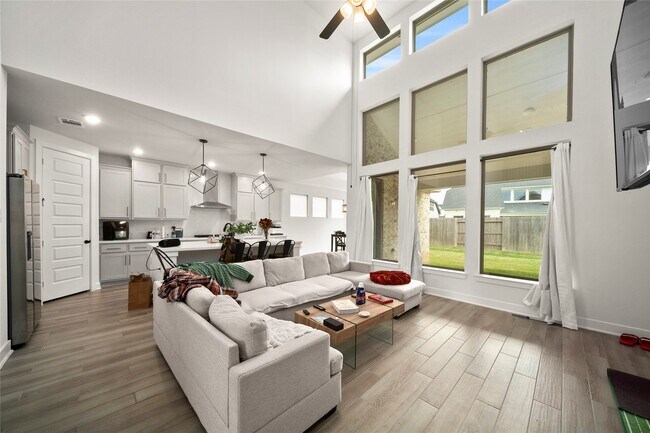 Building Photo - 3125 Stingray Cv Dr