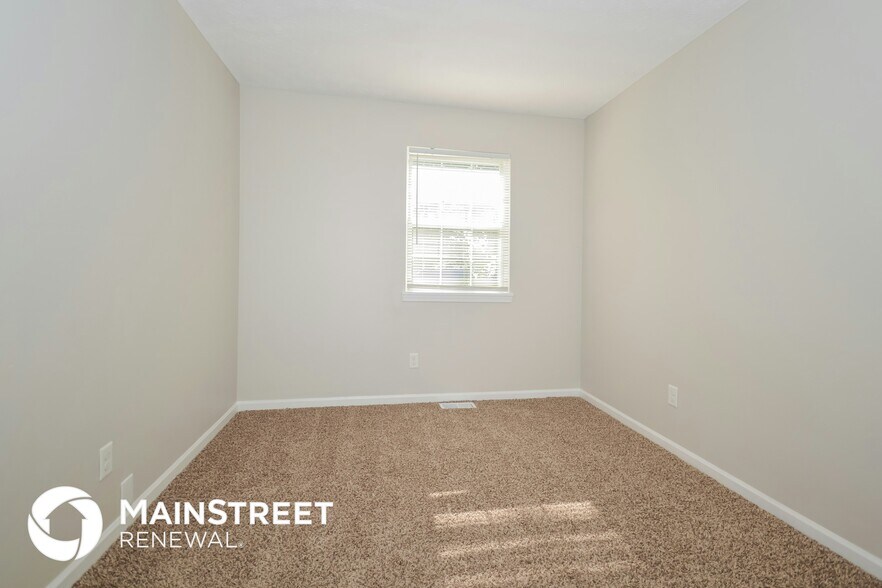 Building Photo - 2943 S Rybolt Ave