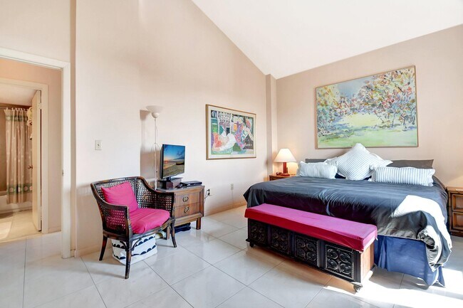 Building Photo - 755 Dotterel Rd