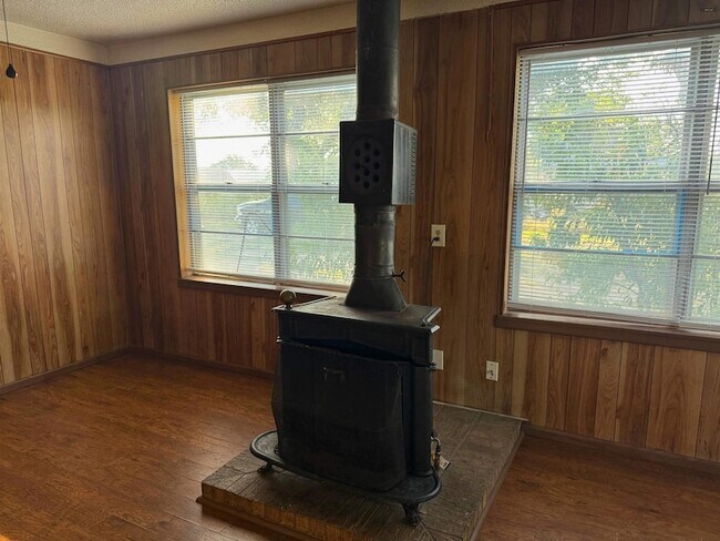 Building Photo - 4594 US-287