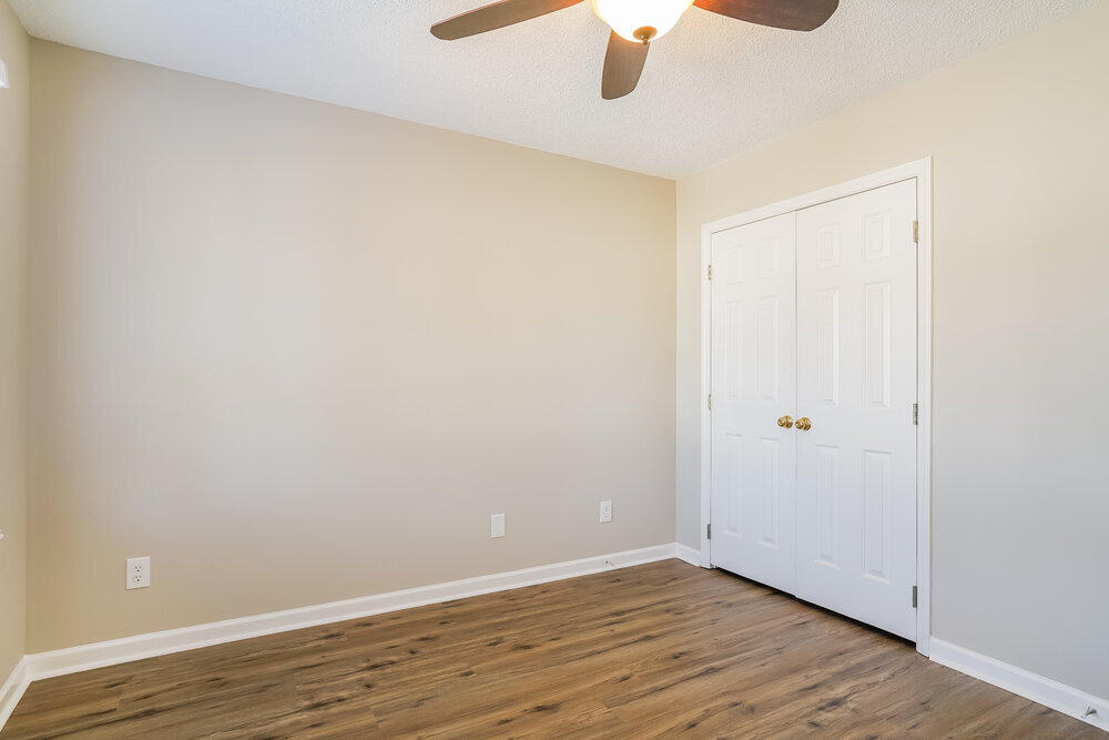 Building Photo - 11 Redding Ct