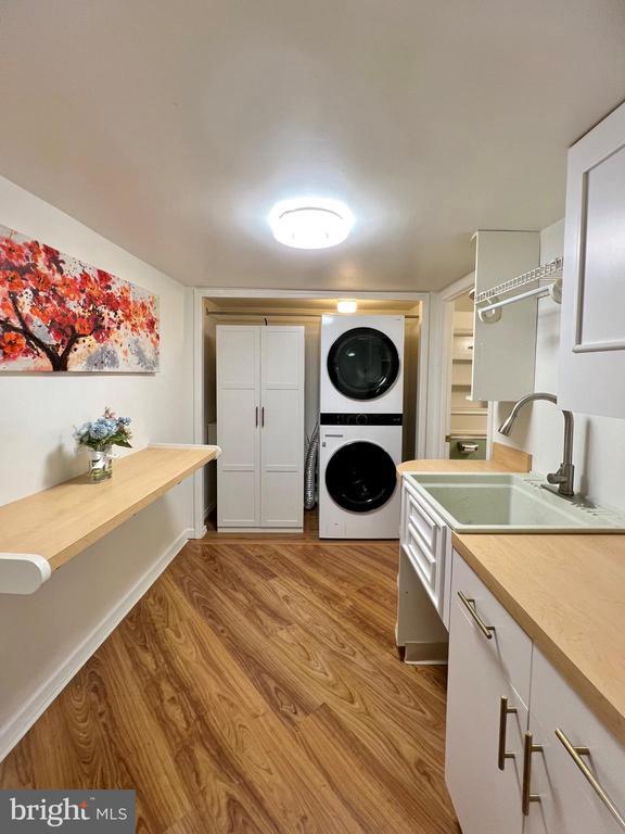 Building Photo - 17 Davis Ave