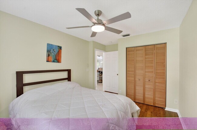 Building Photo - 1080 Salmon Isle