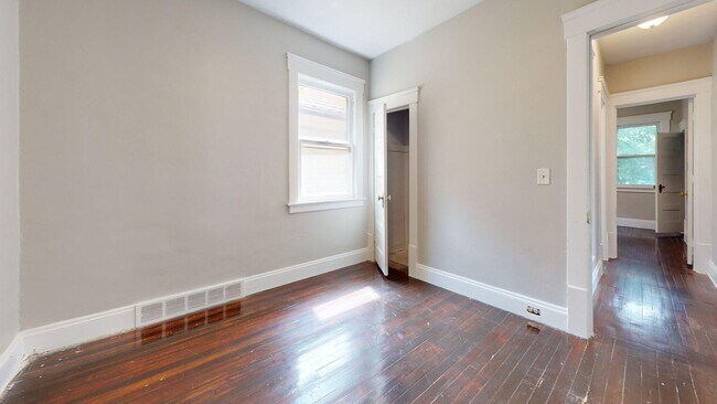 Building Photo - 3001 Denison Ave