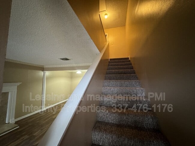 Building Photo - 44 Phlox Dr
