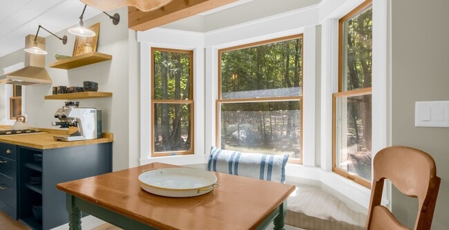 Building Photo - Lakefront Living on Arbutus Lake Near Traverse City 4-Month Minimum Lease Terms