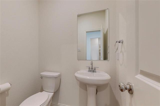 Building Photo - 10143 Prairie Dr