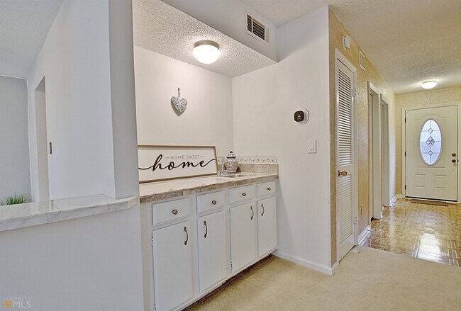 Building Photo - 72 Cobblestone Creek