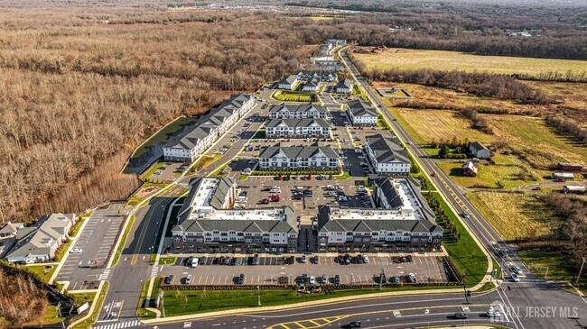 Building Photo - 718 Stiller Ln