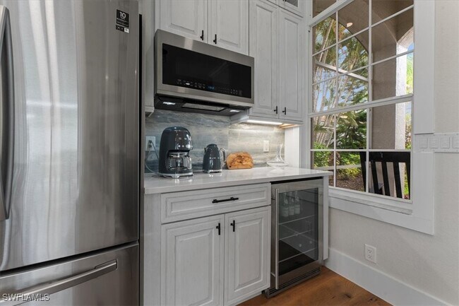 Building Photo - 8541 Peppertree Way